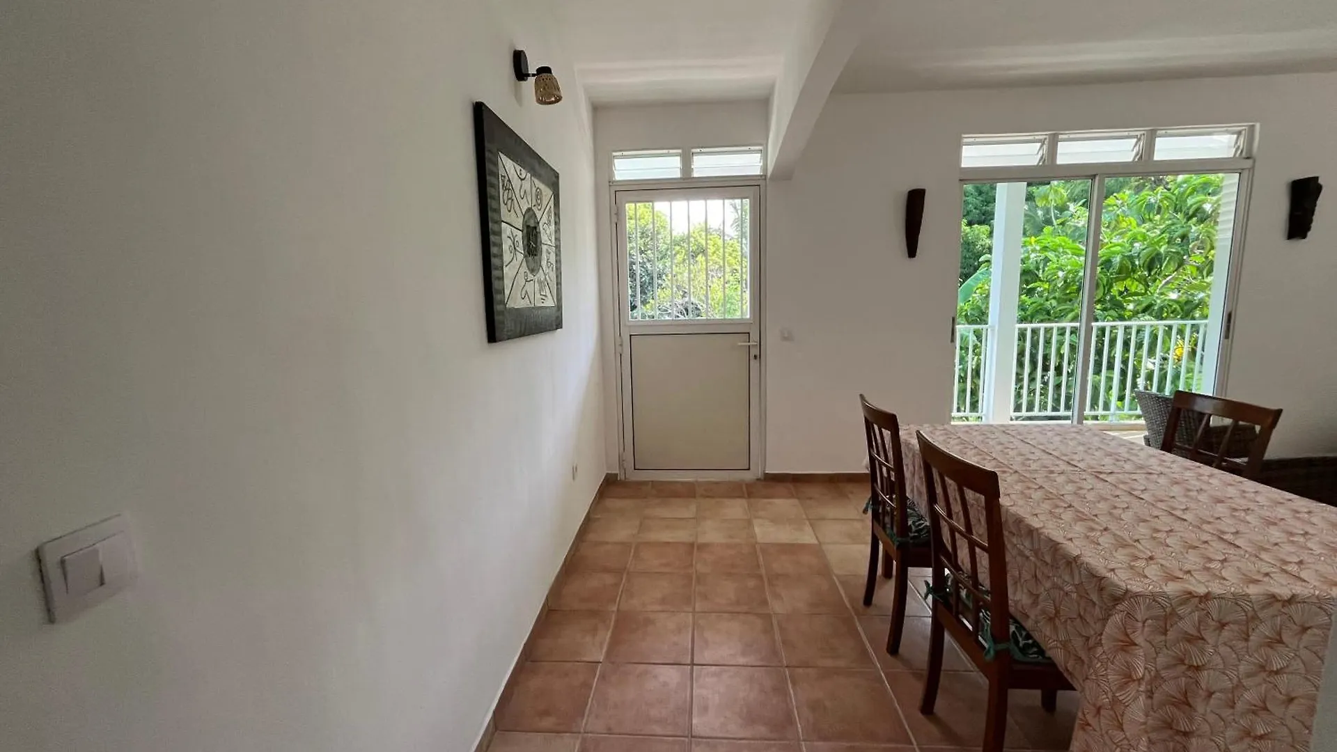 Appartement Vue Sur Foret Tropicale Et Proche De La Mer Port-Louis Apartment