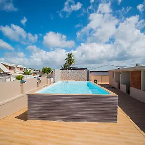 T3 Jacuzzis Et Piscine Au Centre De Port-Louis